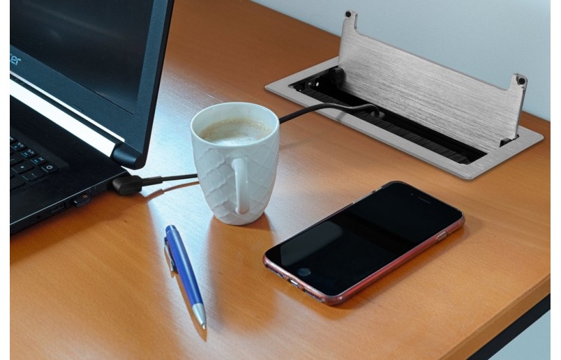 Tischsteckdose silber mit 3 Steckdosen und 2 USB-Anschlüssen - XERSOCKX6A