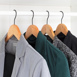 Kleiderbügel A-Qualität, schwarz lackierter Haken  Kleiderbügel A-Qualität, schwarz lackierter Haken