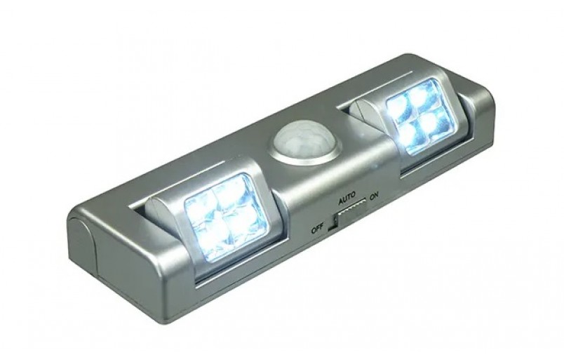 Movelight closet lamp with battery powered sensor