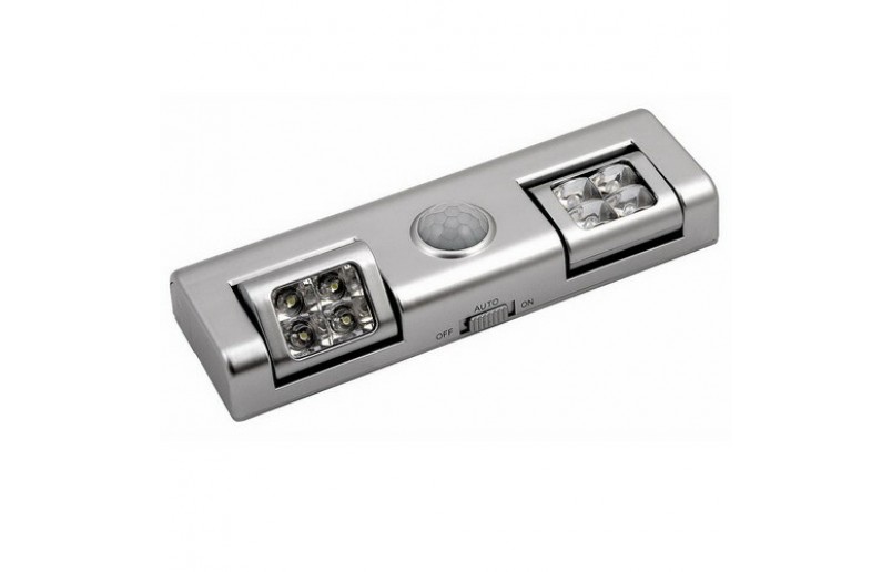 Movelight closet lamp with battery powered sensor