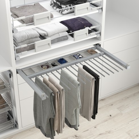 Hosenhalter de luxe ausziehbar mit Zubehörfach silber, in der Breite verstellbar. Hosenhalter de luxe ausziehbar mit Zubehörfach silber, in der Breite verstellbar.